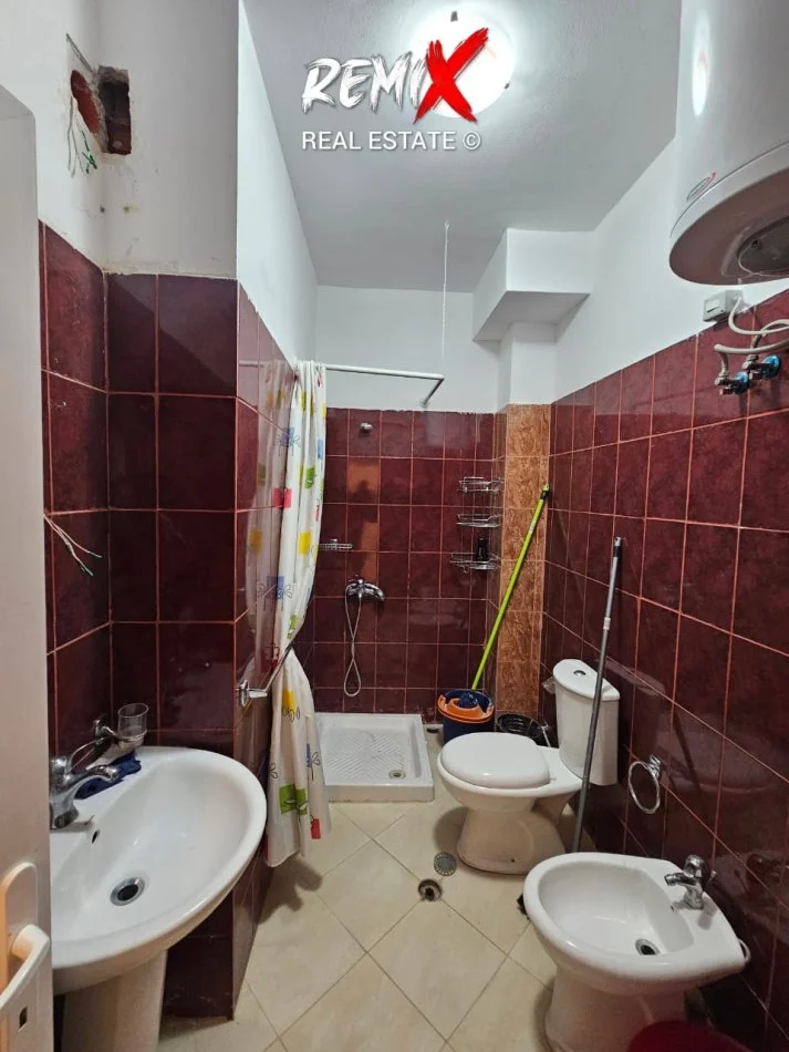 Durres, jepet me qera apartament 1+1+Aneks+Ballkon Kati 5, 65 m² 