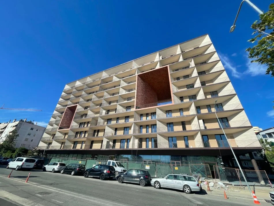 Tirane, shitet apartament 2+1+Aneks+Ballkon  (RRUGA LIMAN KABA KOMPLEKSI DINAMO)