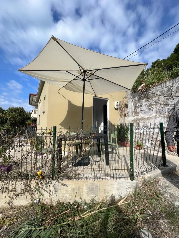 Durres, jepet me qera shtepi 1 Katshe Kati 0, 60 m² 400 € (Shkolla Greke, Vollga)