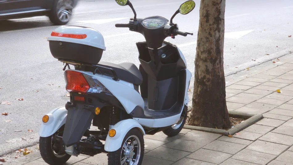 ***Okazion***  Tricikel Elektrik