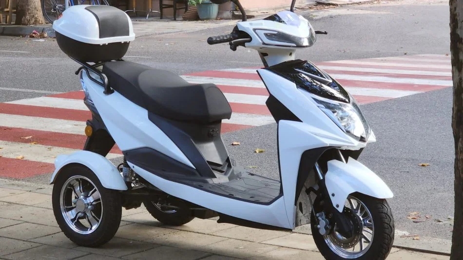 ***Okazion***  Tricikel Elektrik