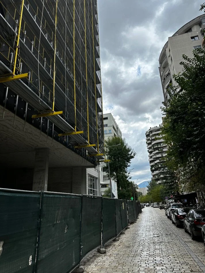 Tirane, shitet apartament 2+1+Ballkon Kati 3, 111 m² 325.000 € (Rruga Faik Konica, Prane St Air Albania)