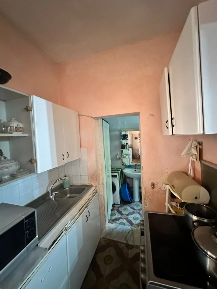 Durres, shitet shtepi 1+1+Aneks Kati 0, 156 m² 125.000 € (Rruga Mujo Ulqinaku)