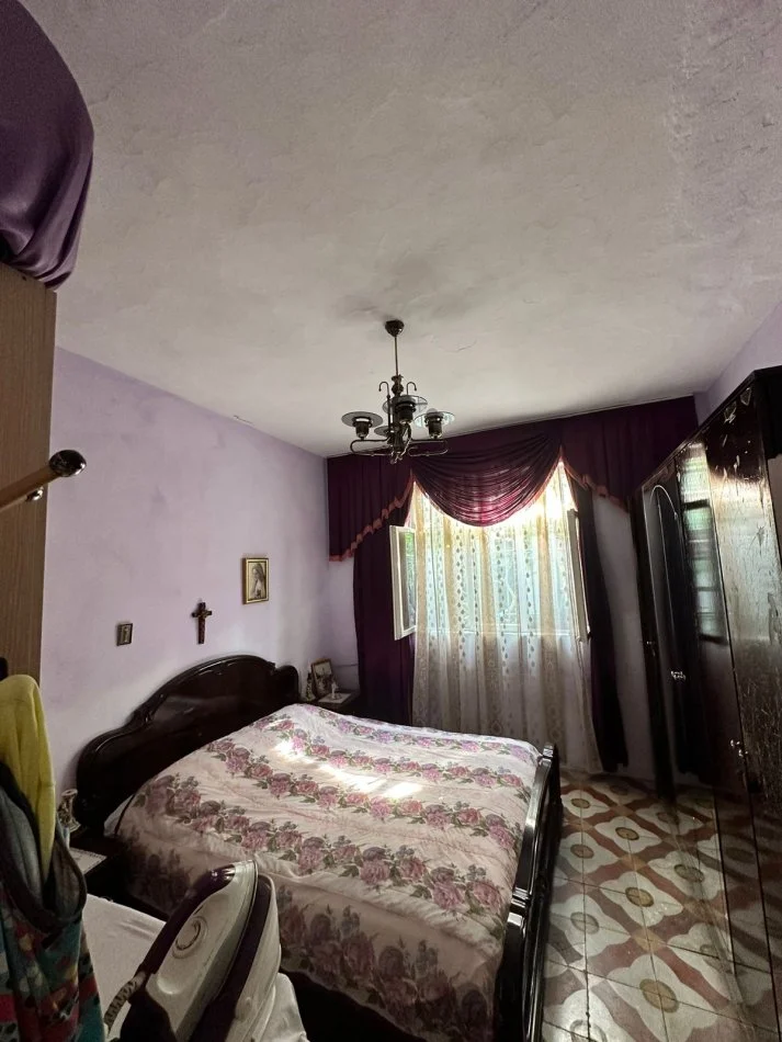 Durres, shitet shtepi 1+1+Aneks Kati 0, 156 m² 125.000 € (Rruga Mujo Ulqinaku)