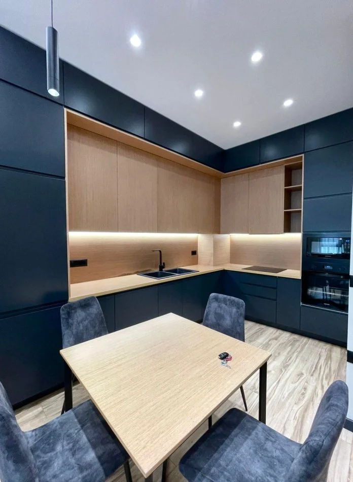 Tirane, jepet me qera apartament 1+1+Ballkon Kati 6, 74 m² 1.000 € (Square 21 , Rruga e Kavajës)