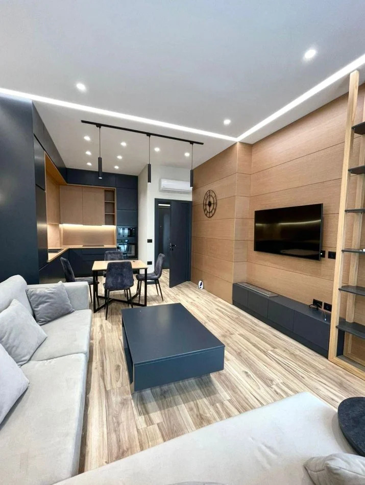 Tirane, jepet me qera apartament 1+1+Ballkon Kati 6, 74 m² 1.000 € (Square 21 , Rruga e Kavajës)