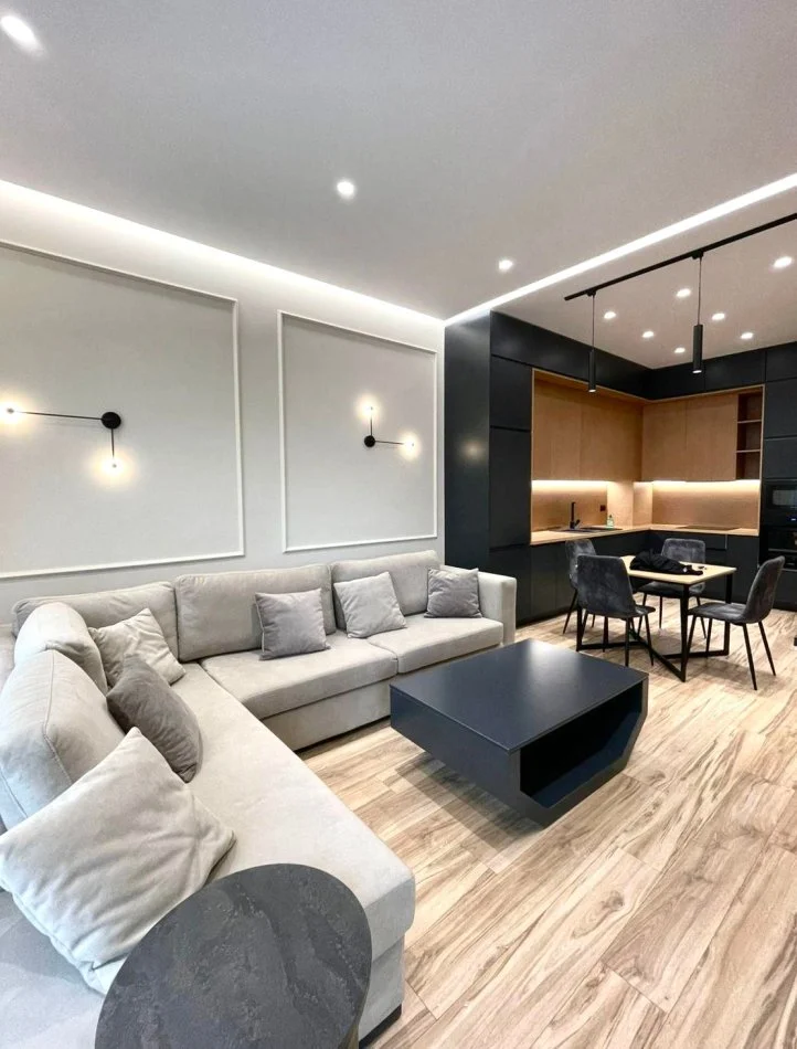 Tirane, jepet me qera apartament 1+1+Ballkon Kati 6, 74 m² 1.000 € (Square 21 , Rruga e Kavajës)