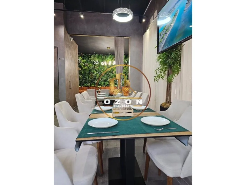 Tirane, shitet bar-resorant Kati 1, 200 m² 120.000 € (kinostudio)