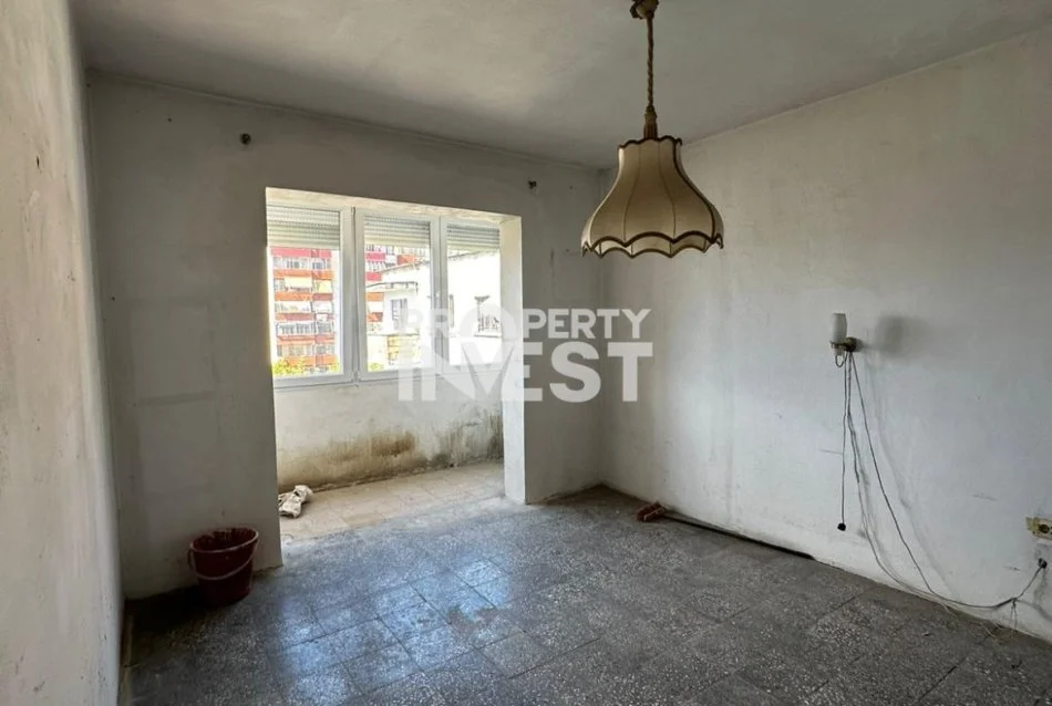 Tirane, shitet apartament 1+1+Ballkon Kati 5, 52 m² 75.000 € (Ali Demi)