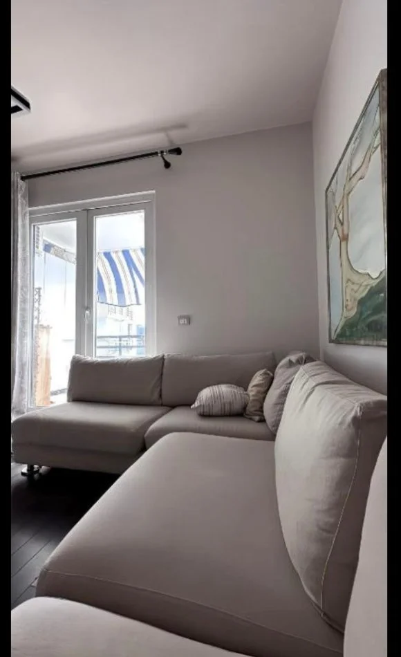 Tirane, jepet me qera apartament 2+1 Kati 1, 110 m² 700 €