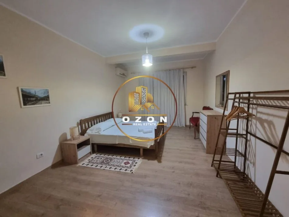 Tirane, jepet me qera apartament 2+1 Kati 3, 100 m² 700 € (21 Dhjetori)