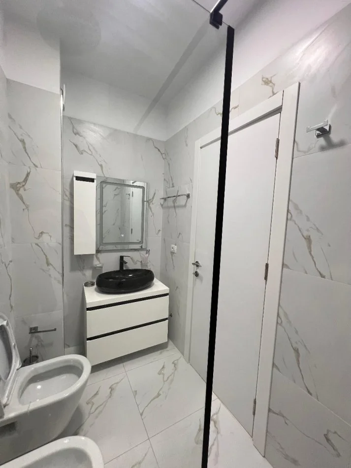 Tirane, shes apartament 2+1+2 Kati 2, 86 m² 132.000 € (Casa Italia/Tirana Entry 1)