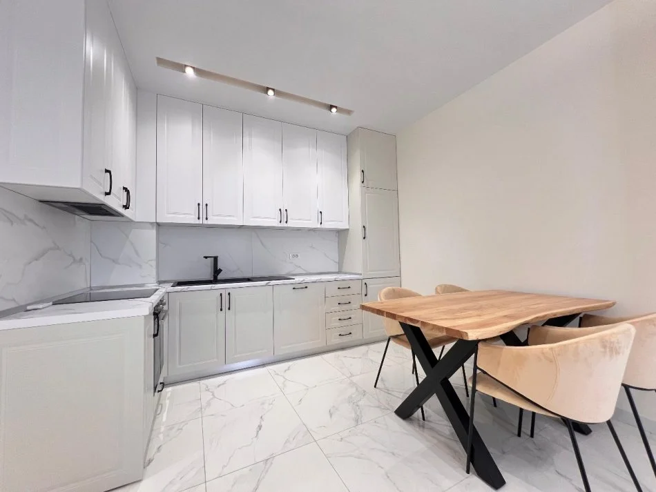 Tirane, shitet apartament 2+1 Kati 2, 86 m² 132.000 € (Tirana Entry)