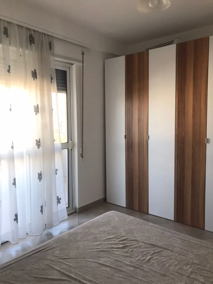 Tirane, jepet me qera apartament 2+1 , 93 m² 600 € (Don Bosko)