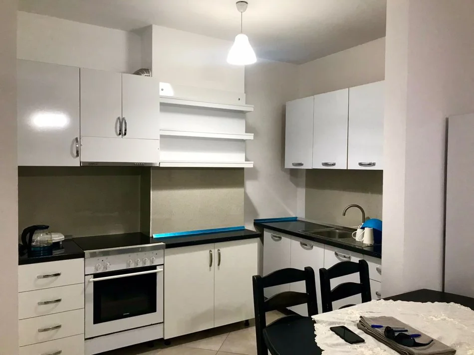 Tirane, jepet me qera apartament 2+1 , 93 m² 600 € (Don Bosko)