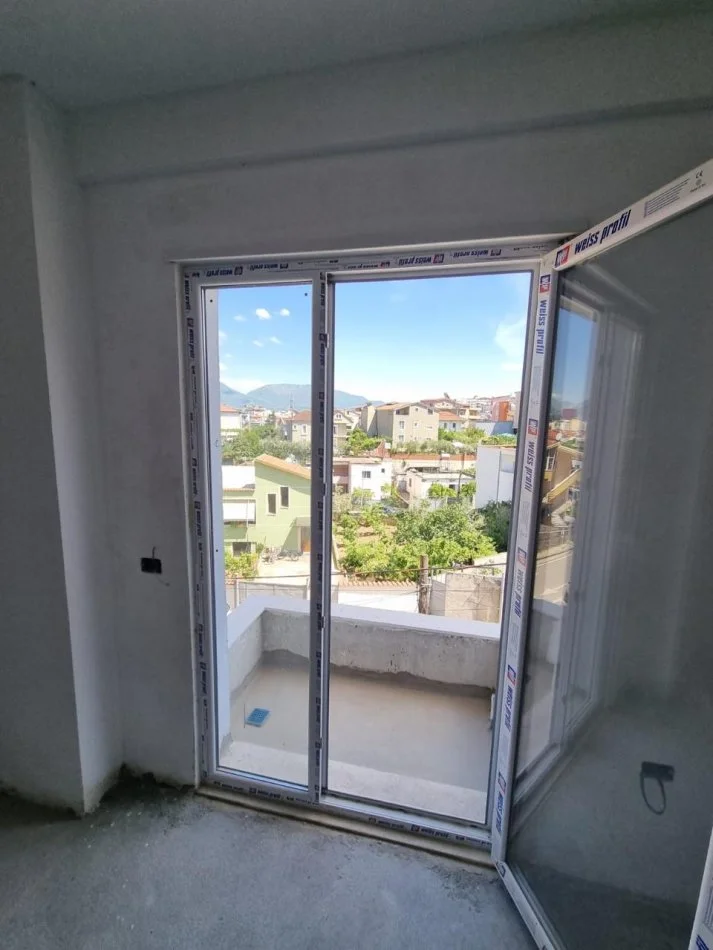 Tirane, shitet apartament 1+1 Kati 1, 46 m² 71.000 € (selite)