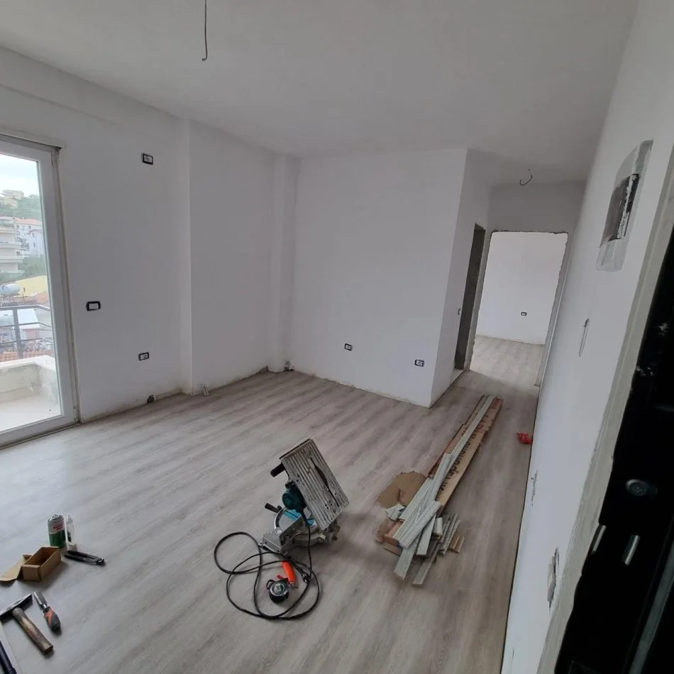 Tirane, shitet apartament 1+1 Kati 1, 46 m² 71.000 € (selite)