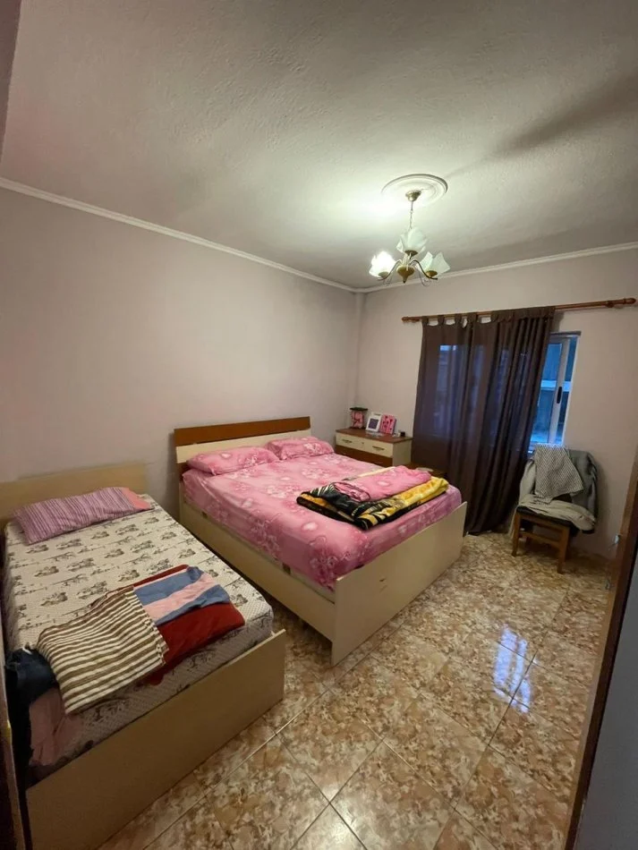 Tirane, shes apartament 2+1+Ballkon Kati 4, 106 m² 121.500 € (Dritan Hoxha)