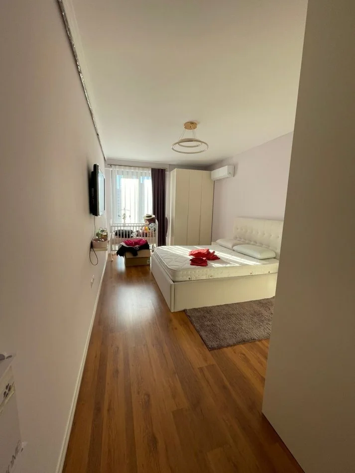 Tirane, jepet me qera apartament 2+1 Kati 3, 800 € (DON BOSKO)