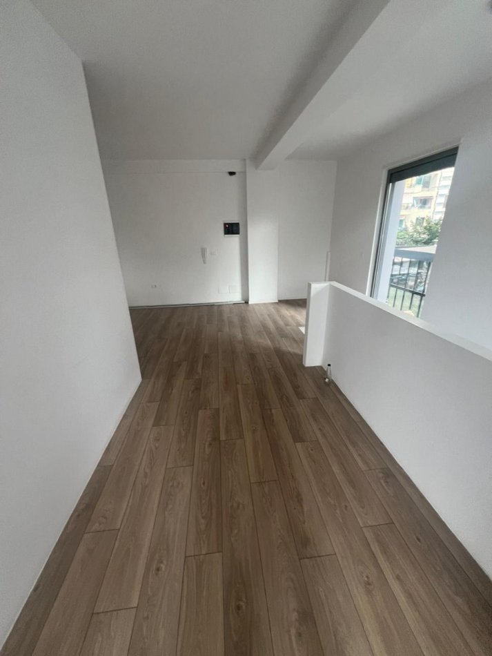 Tirane, jepet me qera Kati 0, 140 m² 2.500 € (Rruga e Kavajes)