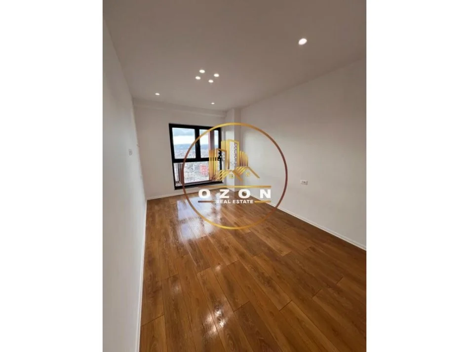 Apartament 2+1+2 për biznes me qira në Tirana Garden Building, Rruga e Kavajës!