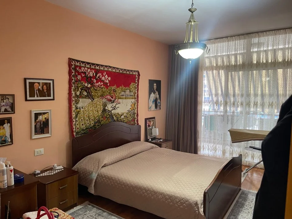 Tirane, shitet apartament 2+1+Aneks+Ballkon Kati 4, 120 m² 265.000 € 