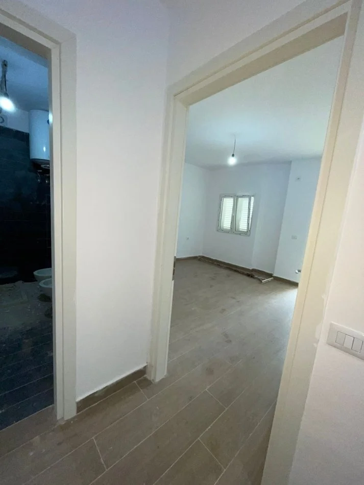 Tirane, shitet apartament 1+1 Kati 2, 86 m² 133.000 € (Komuna e Parisit)