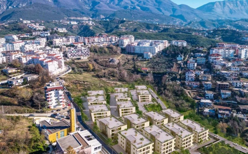 Tirane, shitet apartament 2+1+Ballkon Kati 1, 101 m² 141.000 € (Fresk)