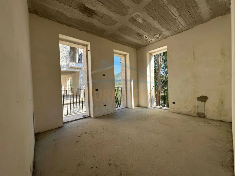 Tirane, shitet Vile 3 Katshe , 347 m² 450.000 € (SECRET GARDEN TEG TIRANE)