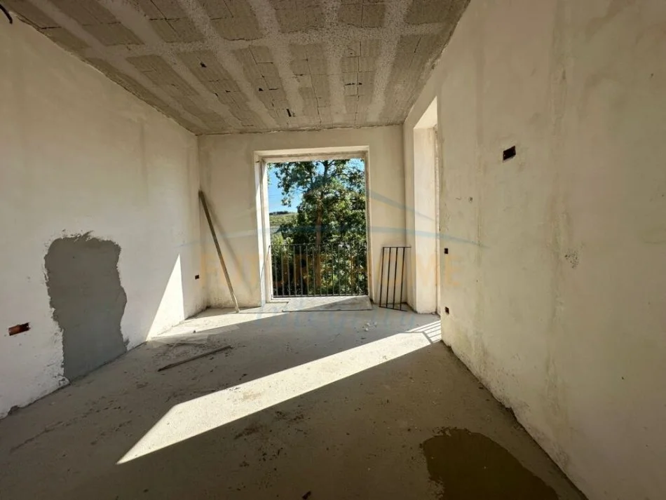 Tirane, shitet Vile 3 Katshe , 347 m² 450.000 € (SECRET GARDEN TEG TIRANE)