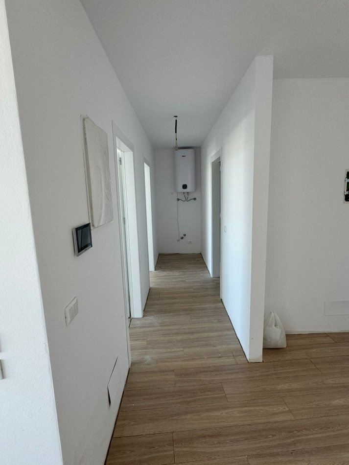 Tirane, shitet 2+1+Ballkon Kati 3, 93 m² 295.000 € (Lake View Residence , Liqeni Artificial)