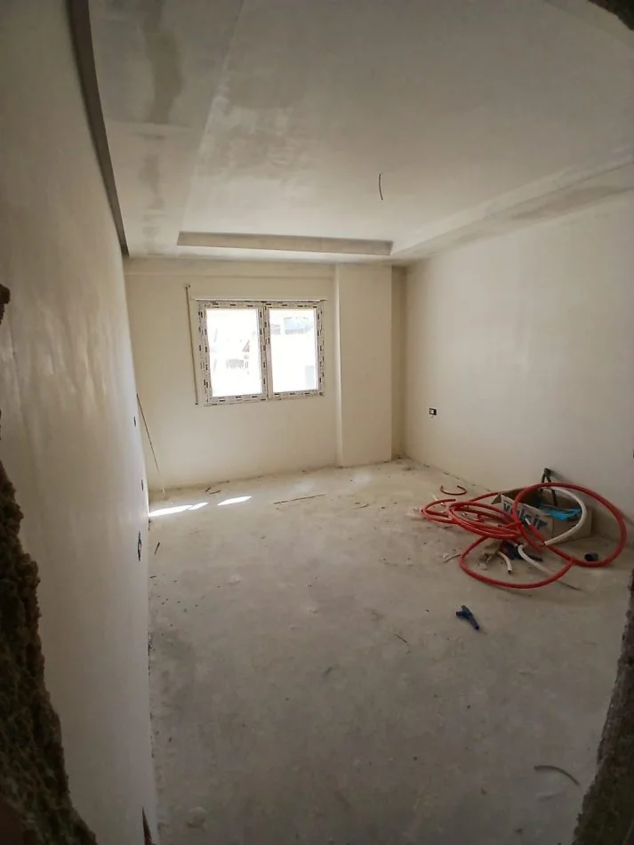 Tirane, shitet apartament 1+1 Kati 2, 74 m² 115.000 € (Ish Sheshi Shqiponja)