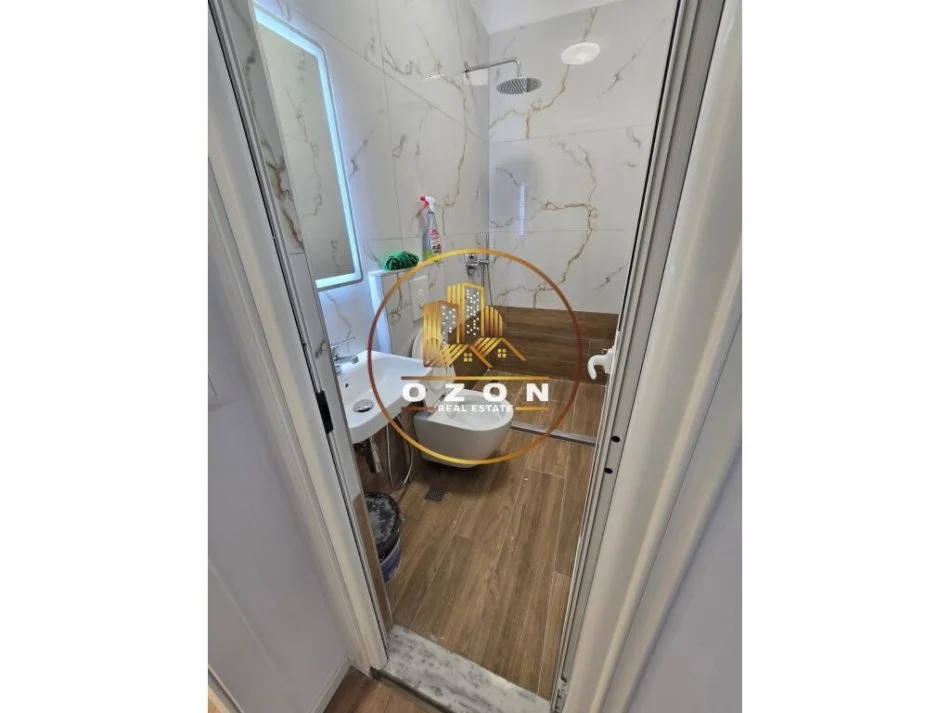 Shitet Apartament 2+1 tek Rruga Faik Konica!