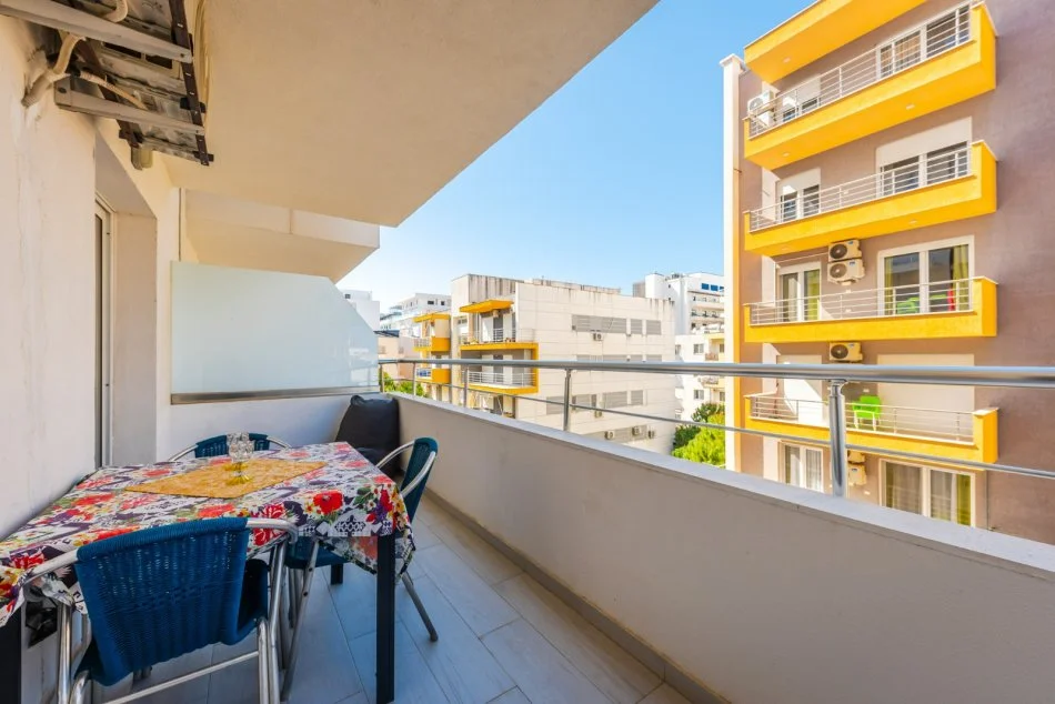 Durres, jepet me qera apartament 1+1+Aneks+Ballkon Kati 4, 70 m² 500 € (Qerret)