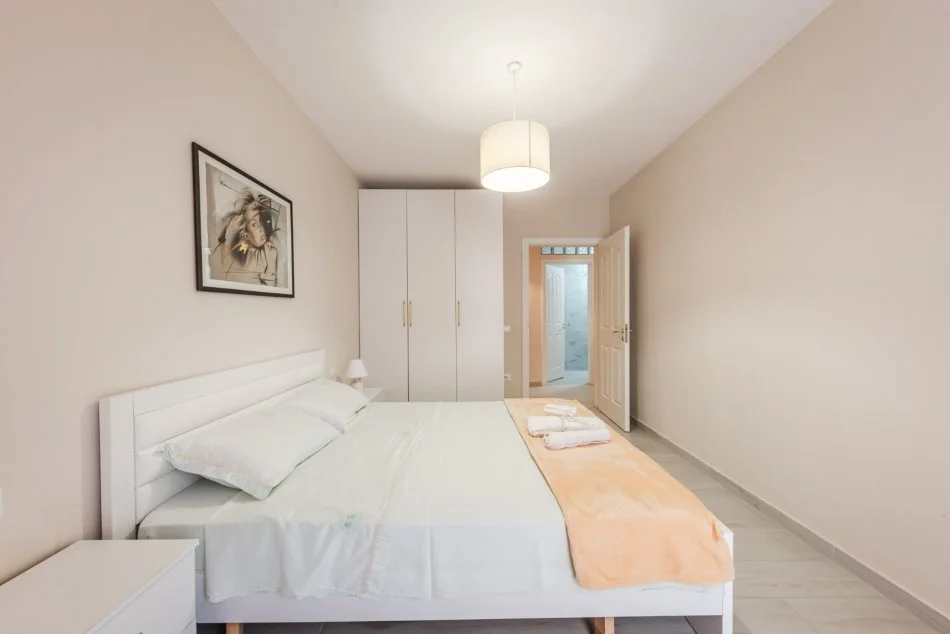 Durres, jepet me qera apartament 1+1+Aneks+Ballkon Kati 4, 70 m² 500 € (Qerret)