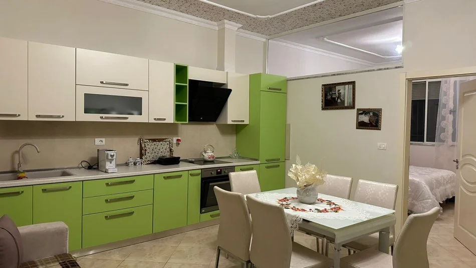 Tirane, Apartament 1+1 me qira Kati 1, 69 m² 380 € (Besnik Sykja)