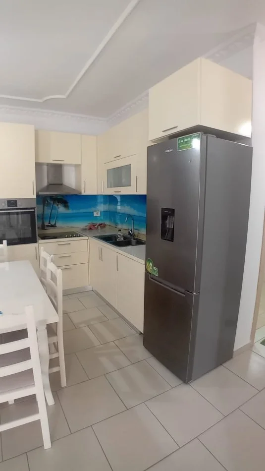 Vlore, jepet me qera apartament 1+1+Ballkon Kati 4, 69 m² 300 € (Transballkanike) RV45425