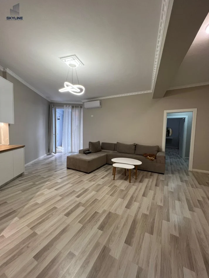 Tirane, jepet me qera apartament 2+1+Ballkon Kati 6, 118 m² 500 € (Astir)