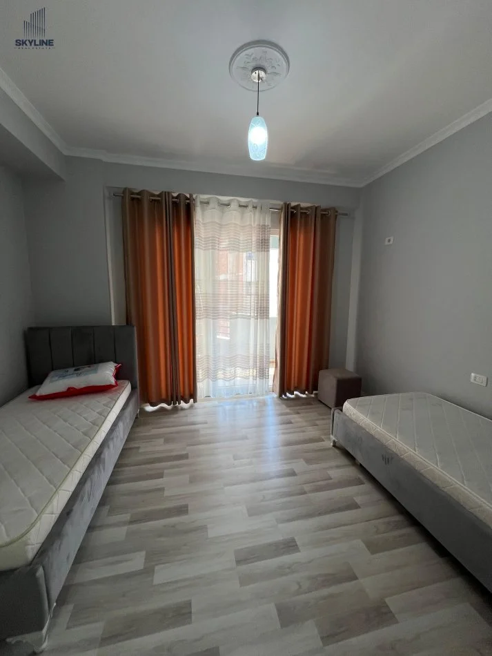 Tirane, jepet me qera apartament 2+1+Ballkon Kati 6, 118 m² 500 € (Astir)