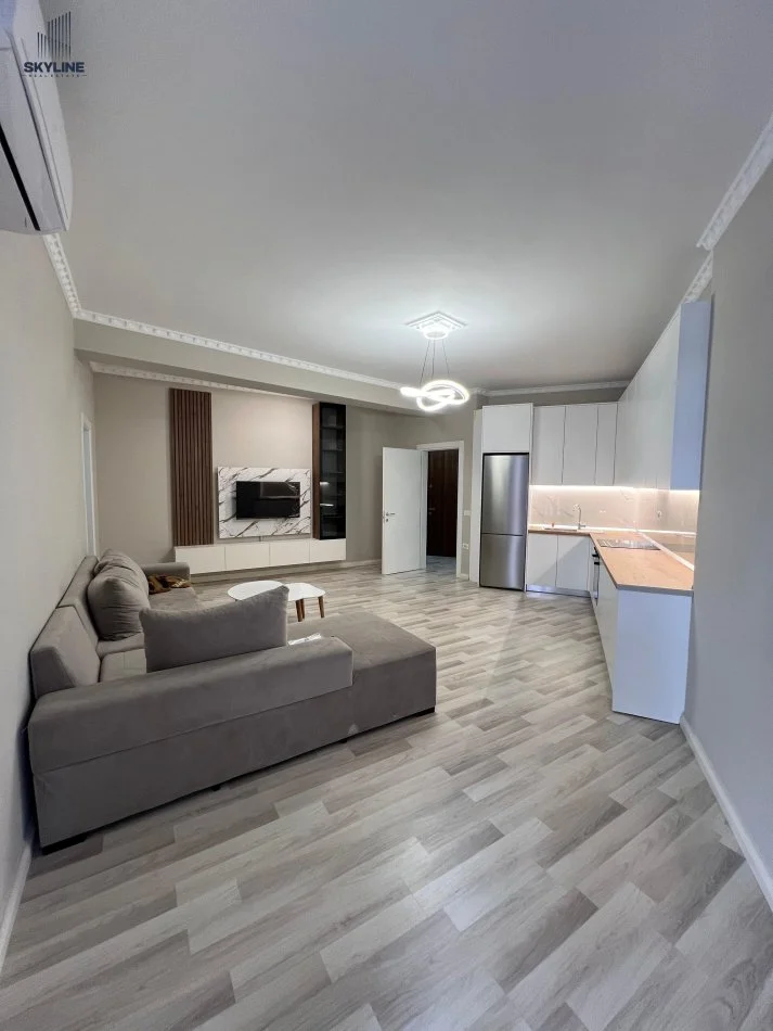 Tirane, jepet me qera apartament 2+1+Ballkon Kati 6, 118 m² 500 € (Astir)