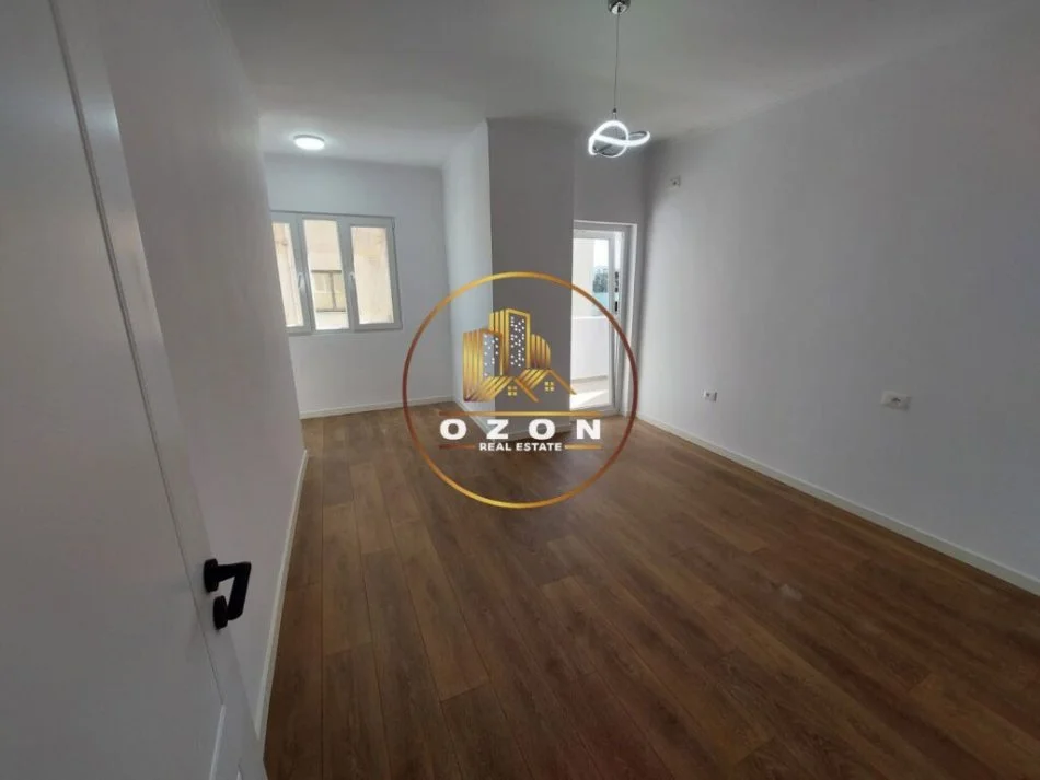 Apartment 2+1+2 për Shitje tek Medreseja!