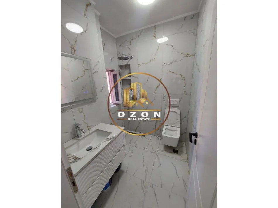 Apartment 2+1+2 për Shitje tek Medreseja!