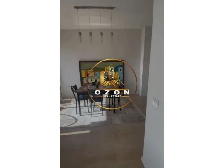 Apartment 2+1+2 për Qira tek Rruga e Kosovarëve!