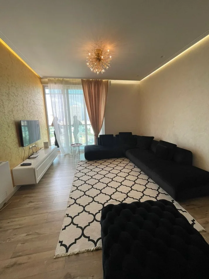Tirane, jepet me qera apartament 2+1 Kati 21, 2.500 € 