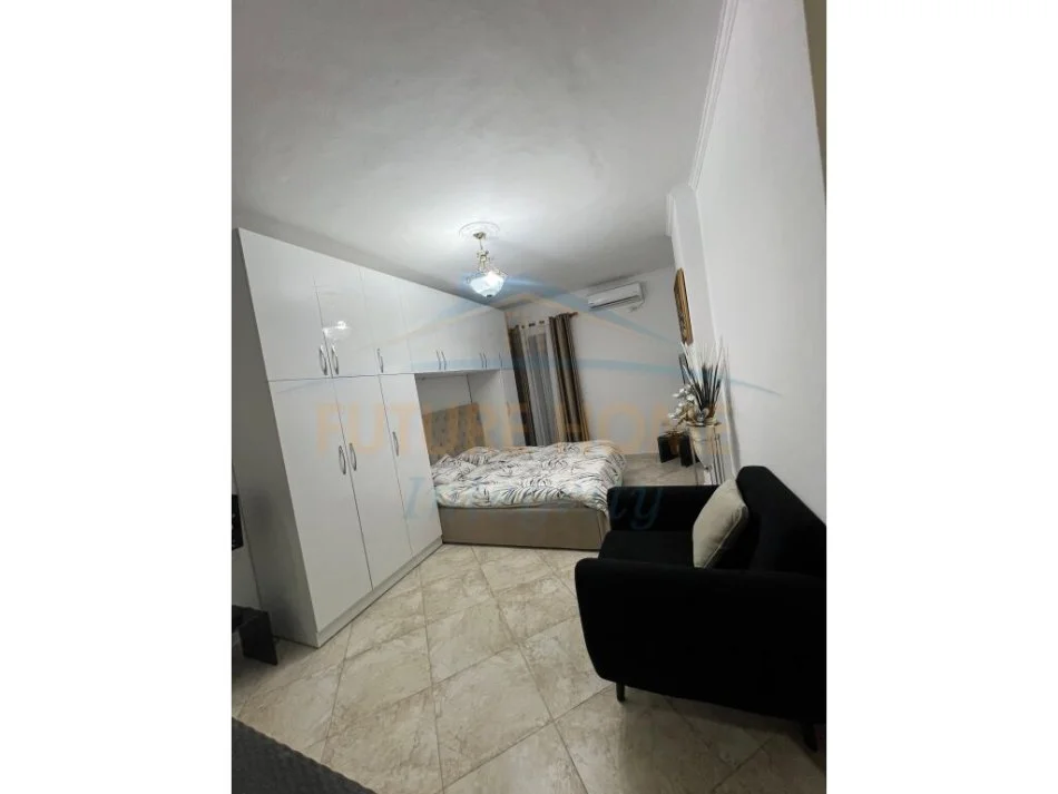 Tirane, jepet me qera garsonier 1+1 Kati 3, 45 m² 500 € 