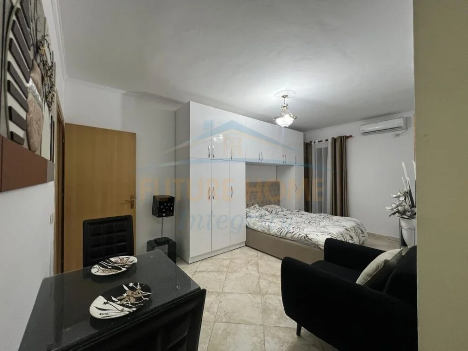 Tirane, jepet me qera garsonier 1+1 Kati 3, 45 m² 500 € 