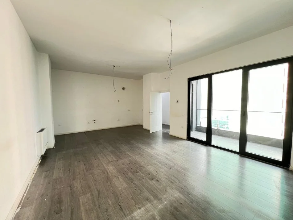 Tirane, jepet me qera zyre Kati 3, 133 m² 1.200 € (Rruga e Kavajes)