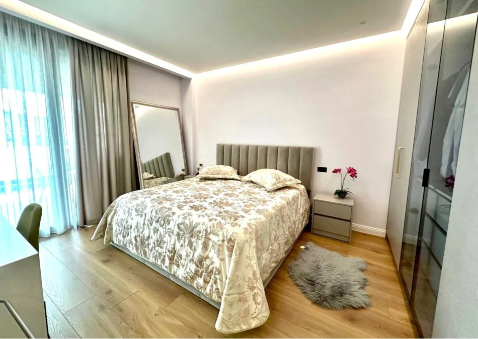 Me Qera: 3+1 +2wc & Verandë e Madhe 📍Sofia Residence - TEG (Perballe) ++2 P.Parkimi | Modern Design ( 2.500 €/muaj )