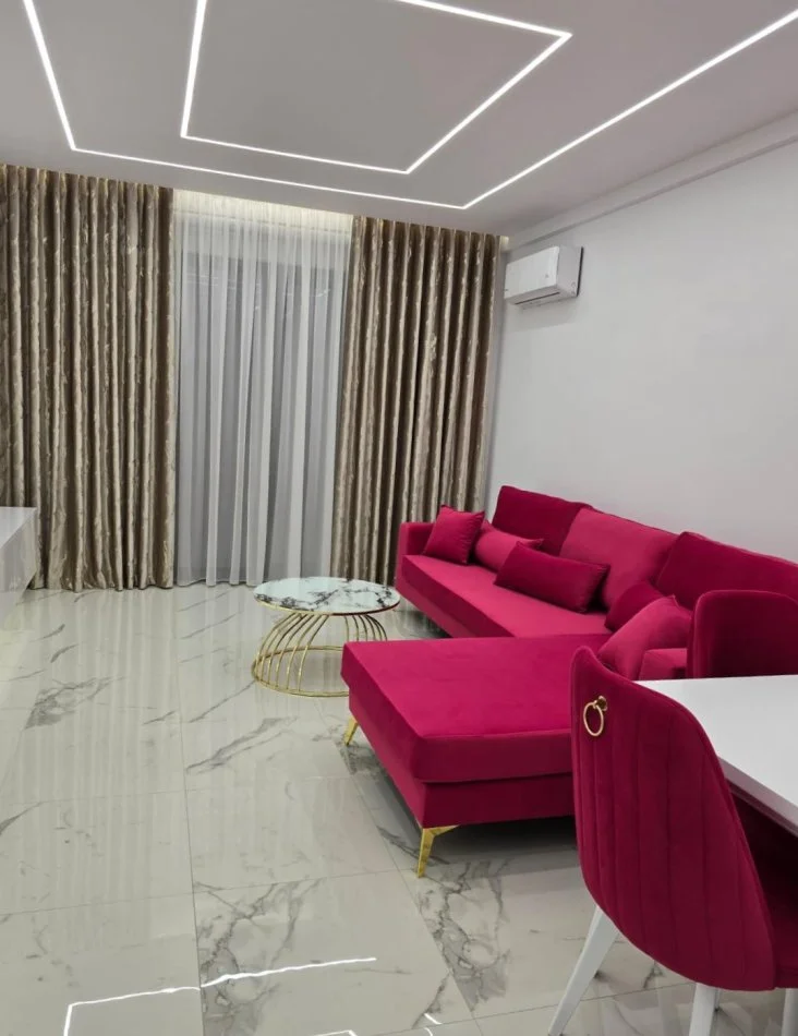 Tirane, jepet me qera apartament 1+1+Ballkon Kati 5, 75 m² 650 € (Kodra Diellit)