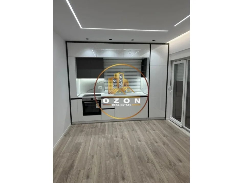 Apartament 2+1 për Banim ose Zyra me Qira në Bllok!